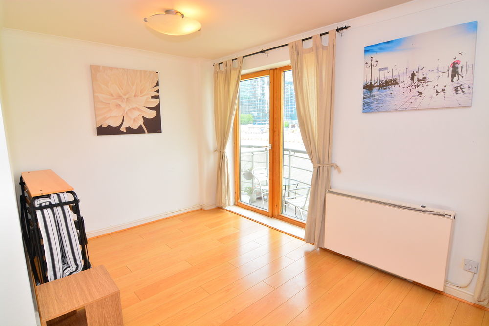Apartment Wharf - Meridian Place Баркинг Екстериор снимка