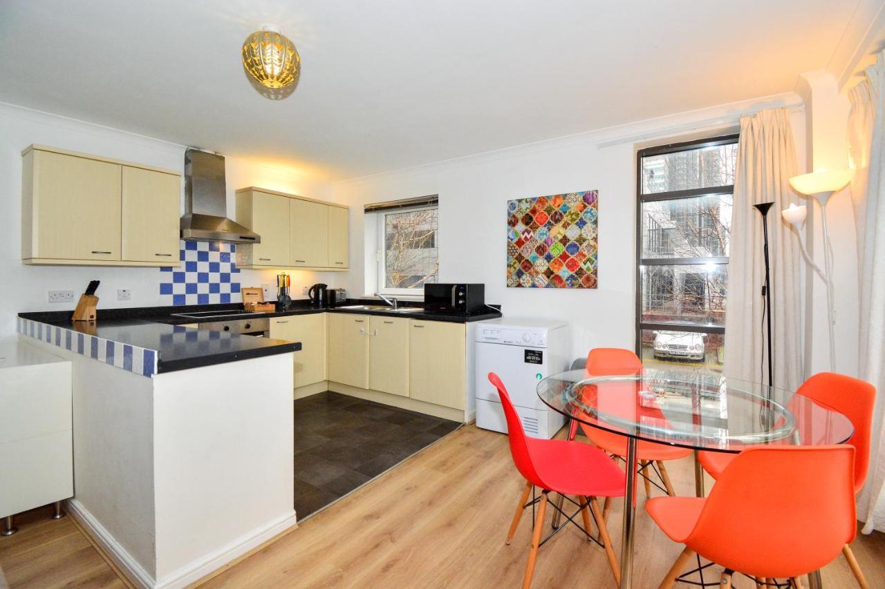 Apartment Wharf - Meridian Place Баркинг Екстериор снимка